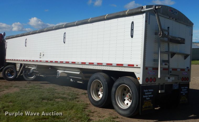 image for item GA9050 2016 Wilson DWH-500 Pace Setter double hopper bottom grain trailer