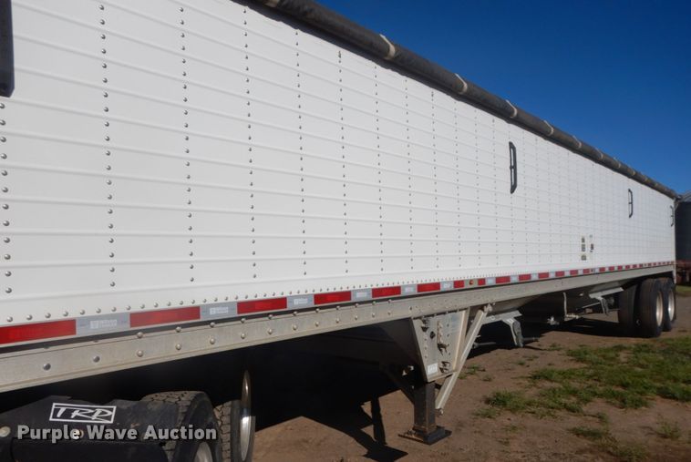 image for item GA9050 2016 Wilson DWH-500 Pace Setter double hopper bottom grain trailer