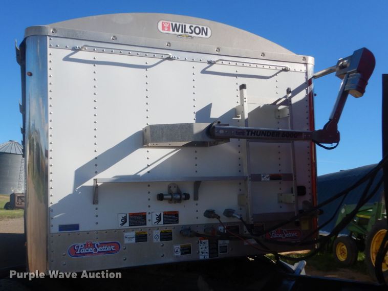 image for item GA9050 2016 Wilson DWH-500 Pace Setter double hopper bottom grain trailer