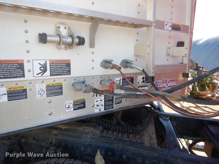 image for item GA9050 2016 Wilson DWH-500 Pace Setter double hopper bottom grain trailer