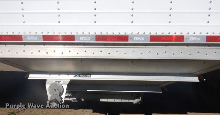 image for item GA9050 2016 Wilson DWH-500 Pace Setter double hopper bottom grain trailer