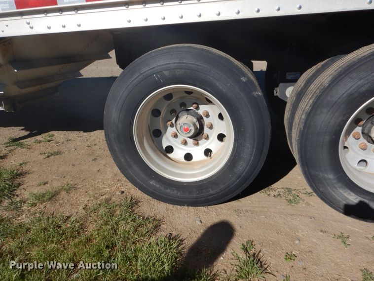 image for item GA9050 2016 Wilson DWH-500 Pace Setter double hopper bottom grain trailer