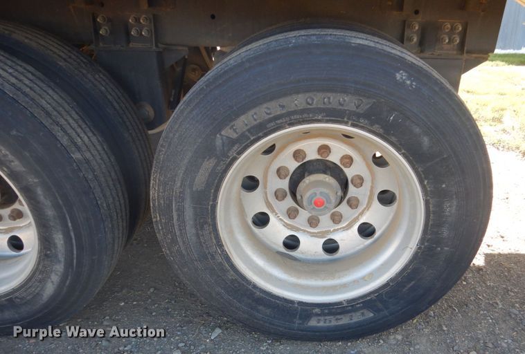 image for item GA9050 2016 Wilson DWH-500 Pace Setter double hopper bottom grain trailer