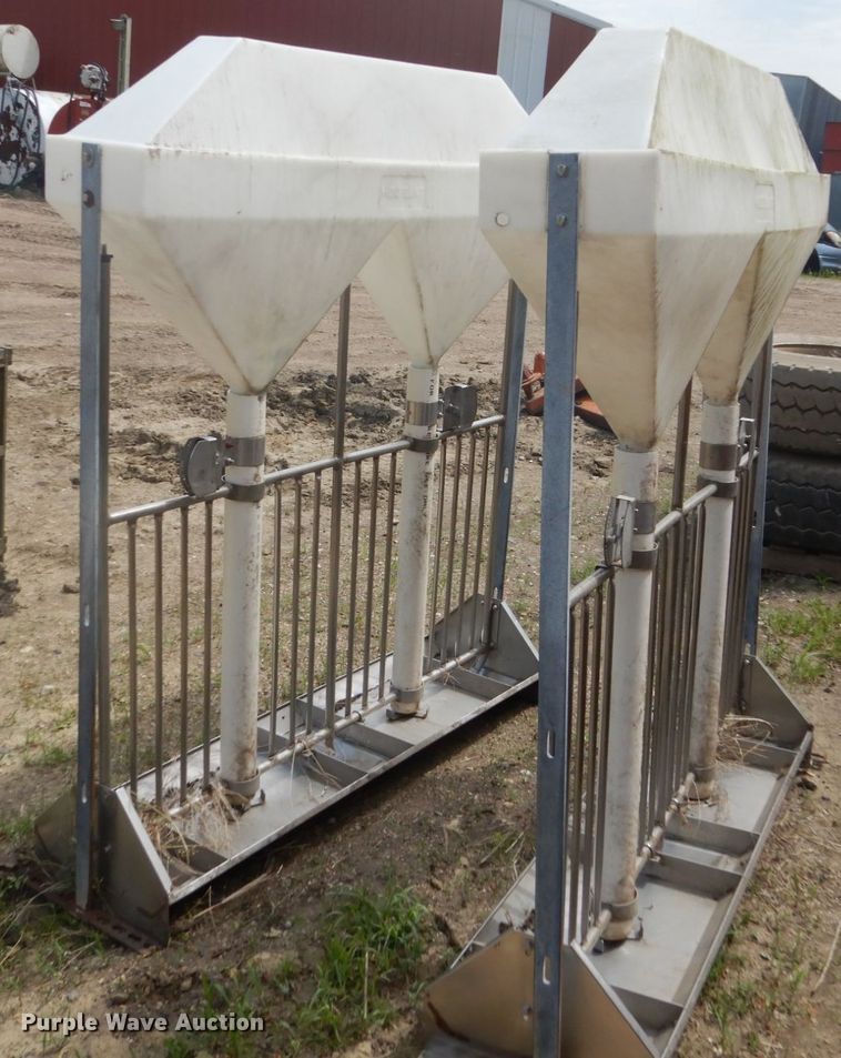 image for item GA9067 (2) hog feeders