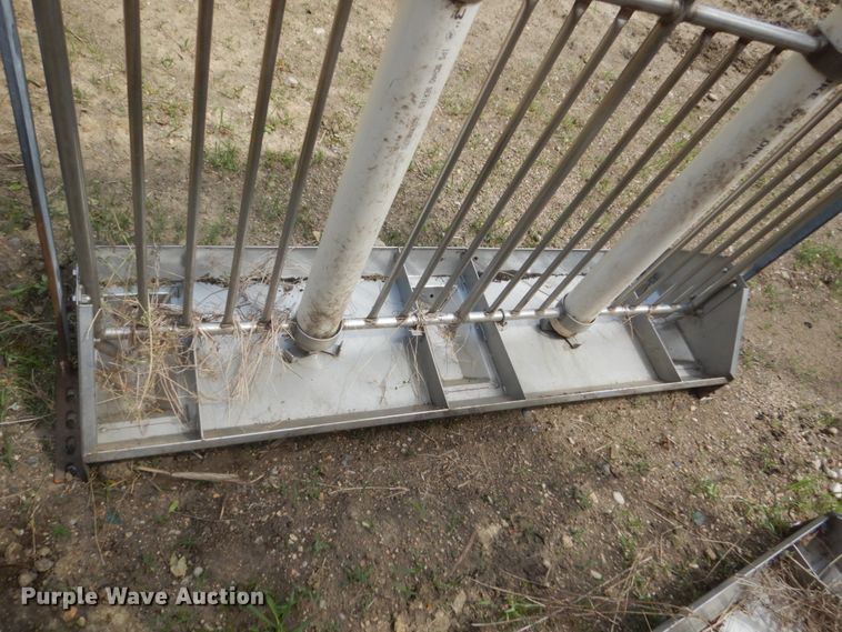 image for item GA9067 (2) hog feeders