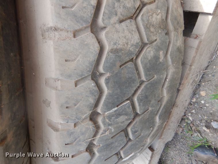 image for item GA9068 (2) 425/65R22.5 tires and wheels