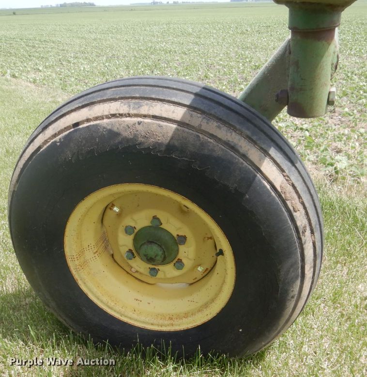 image for item GA9070 John Deere 3700 10 bottom plow