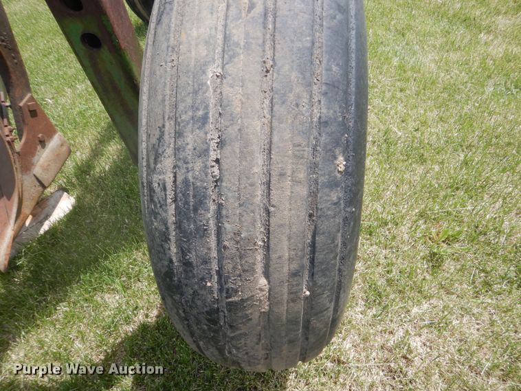 image for item GA9070 John Deere 3700 10 bottom plow