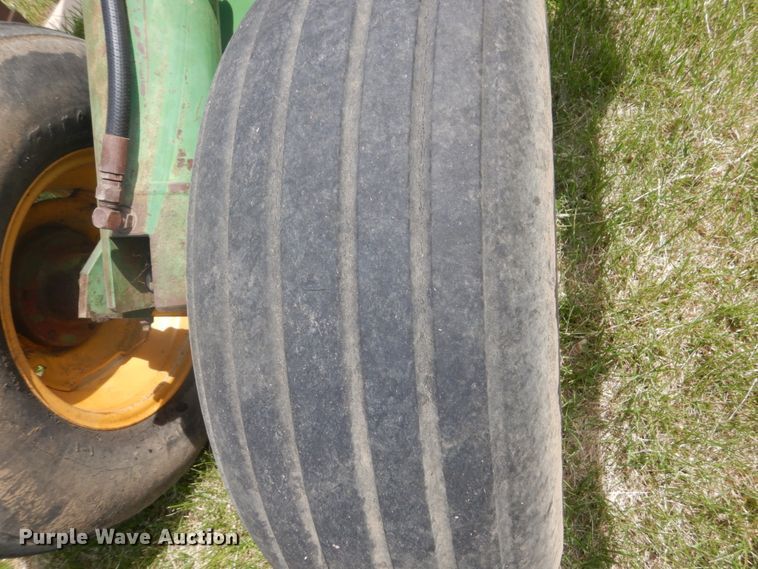 image for item GA9070 John Deere 3700 10 bottom plow