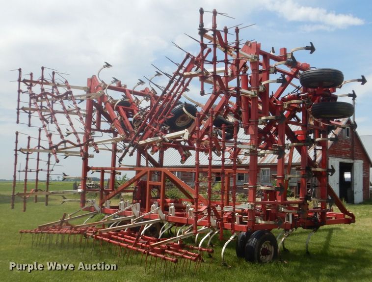 image for item GA9071 Wil-Rich field cultivator