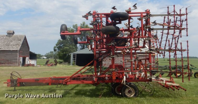 image for item GA9071 Wil-Rich field cultivator