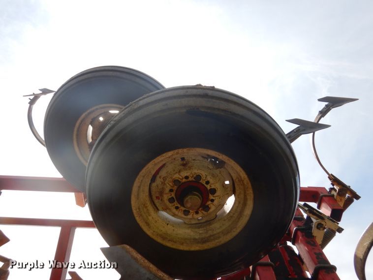 image for item GA9071 Wil-Rich field cultivator