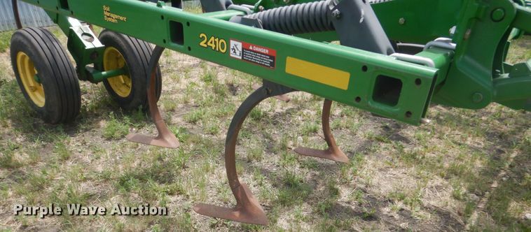 image for item GA9072 John Deere 2410 chisel plow