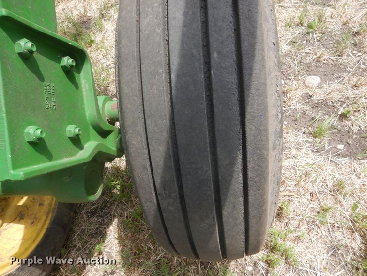 image for item GA9072 John Deere 2410 chisel plow