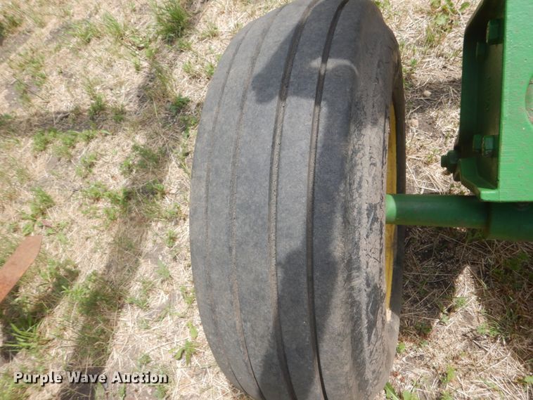 image for item GA9072 John Deere 2410 chisel plow