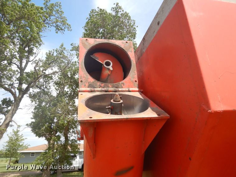 image for item GA9073 Killbros 1200 grain cart