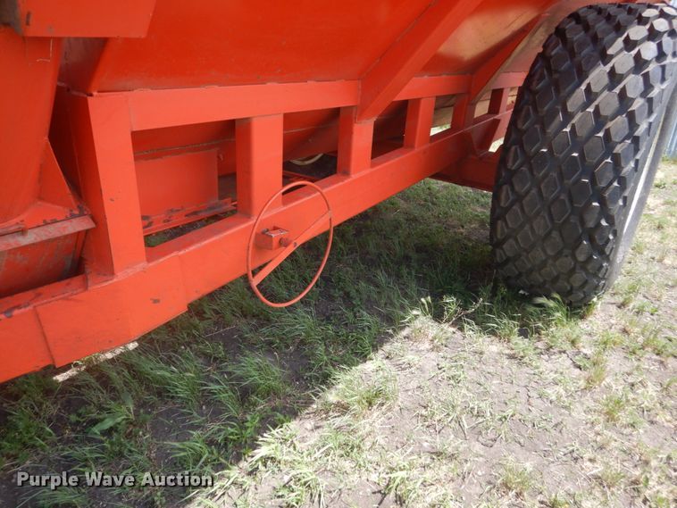 image for item GA9073 Killbros 1200 grain cart