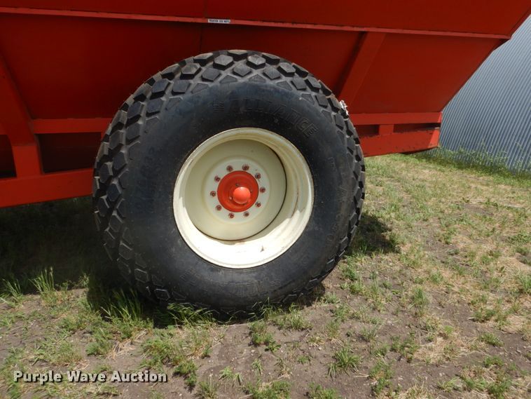 image for item GA9073 Killbros 1200 grain cart