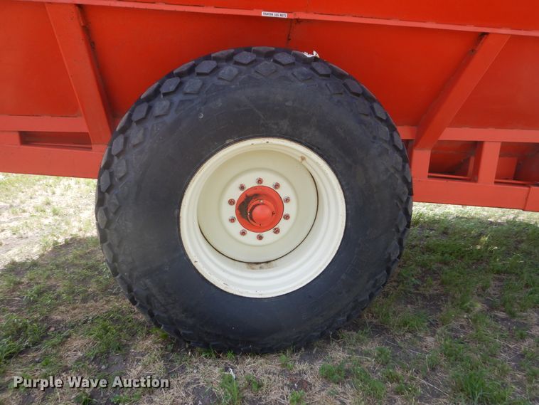 image for item GA9073 Killbros 1200 grain cart