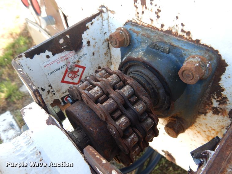 image for item GE9457 1999 Pacer feed delivery trailer