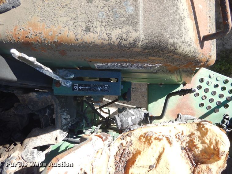 image for item GE9459 2011 John Deere 5075E  tractor