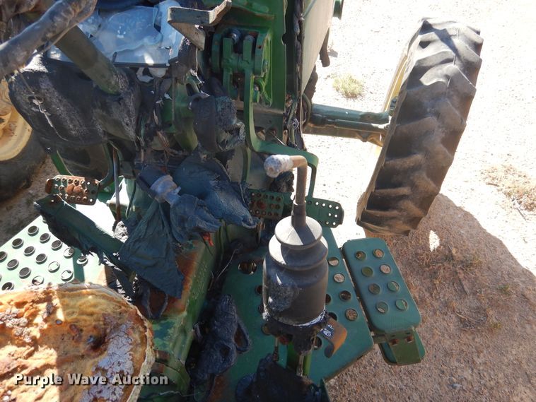 image for item GE9459 2011 John Deere 5075E  tractor