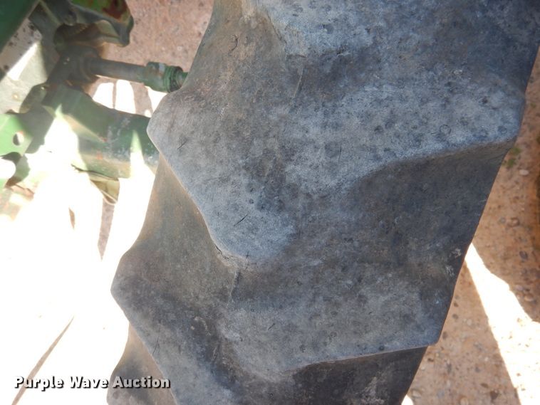 image for item GE9459 2011 John Deere 5075E  tractor