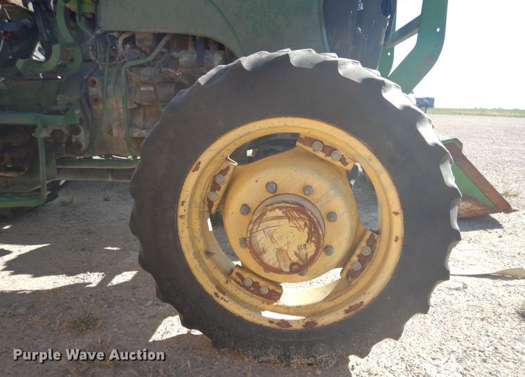 image for item GE9459 2011 John Deere 5075E  tractor