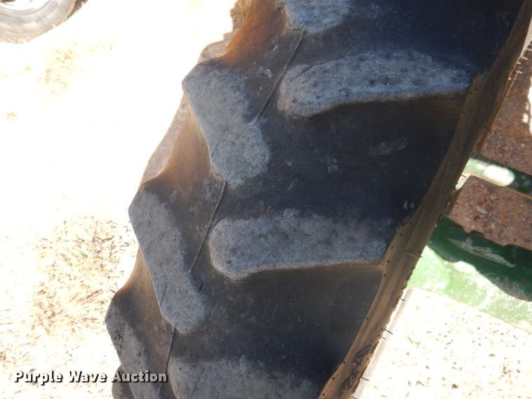 image for item GE9459 2011 John Deere 5075E  tractor