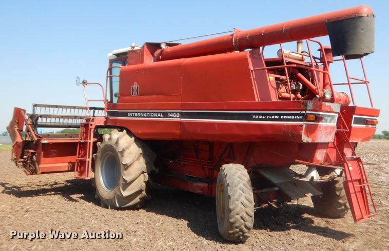 image for item GN9434 1979 International 1460 Axial-Flow RWA combine