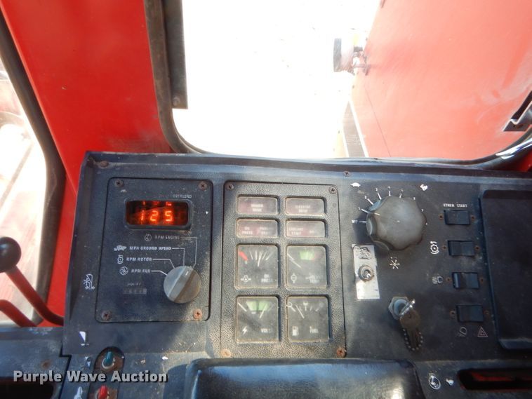 image for item GN9434 1979 International 1460 Axial-Flow RWA combine