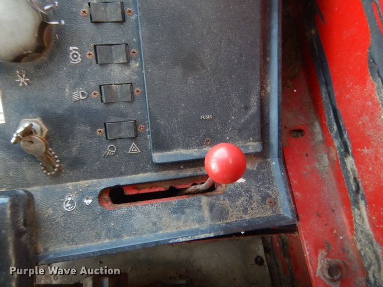 image for item GN9434 1979 International 1460 Axial-Flow RWA combine