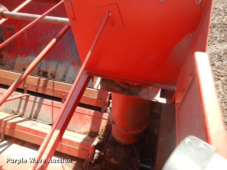 image for item GN9434 1979 International 1460 Axial-Flow RWA combine