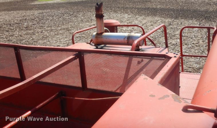 image for item GN9434 1979 International 1460 Axial-Flow RWA combine