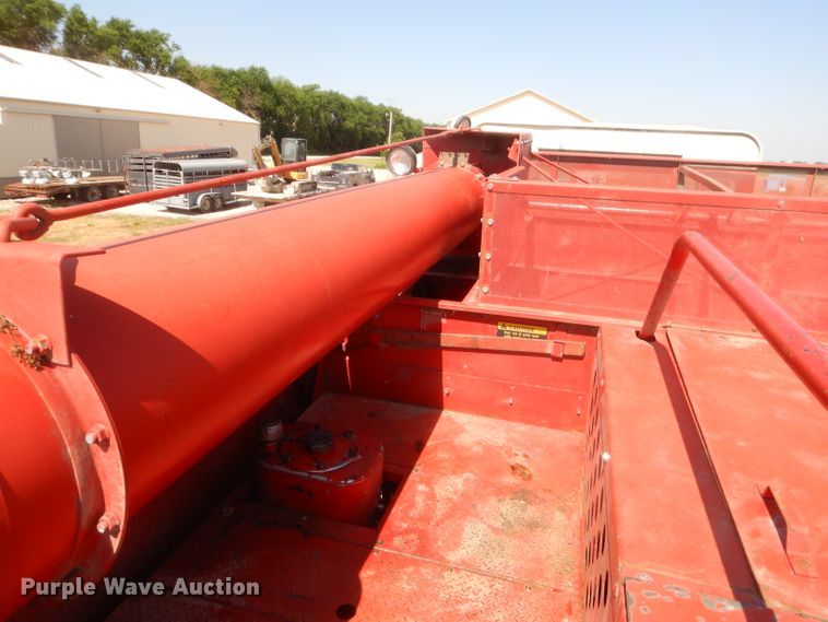 image for item GN9434 1979 International 1460 Axial-Flow RWA combine