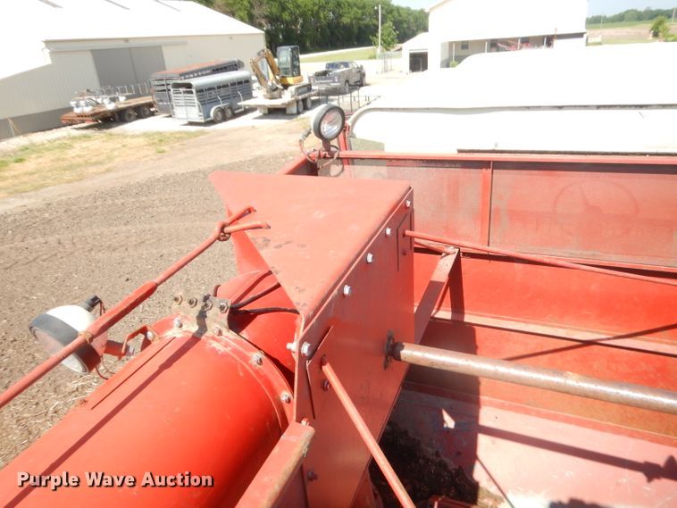 image for item GN9434 1979 International 1460 Axial-Flow RWA combine
