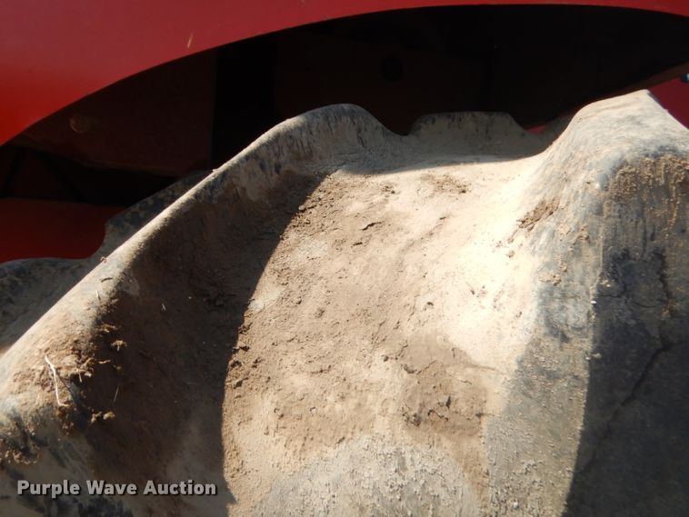 image for item GN9434 1979 International 1460 Axial-Flow RWA combine