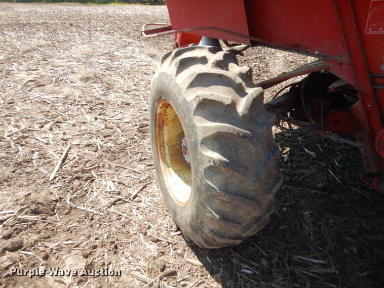 image for item GN9434 1979 International 1460 Axial-Flow RWA combine