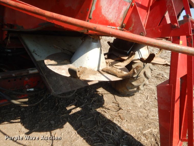 image for item GN9434 1979 International 1460 Axial-Flow RWA combine