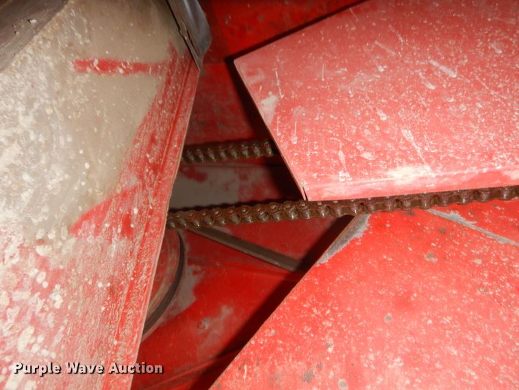 image for item GN9434 1979 International 1460 Axial-Flow RWA combine