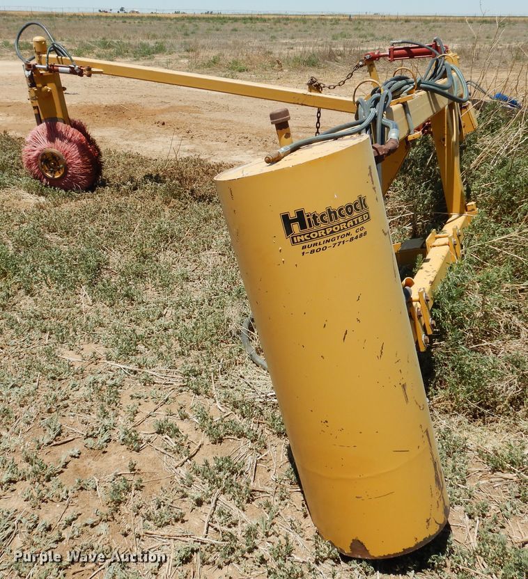 image for item GN9915 Hitchcock bunk sweeper