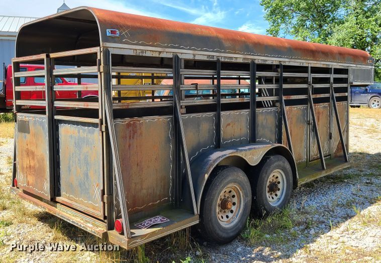 image for item GT9053 1983 Ponderosa livestock trailer