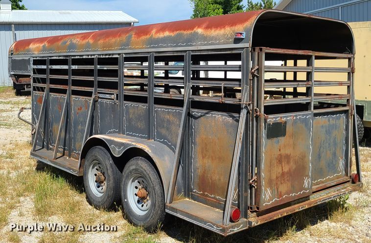 image for item GT9053 1983 Ponderosa livestock trailer