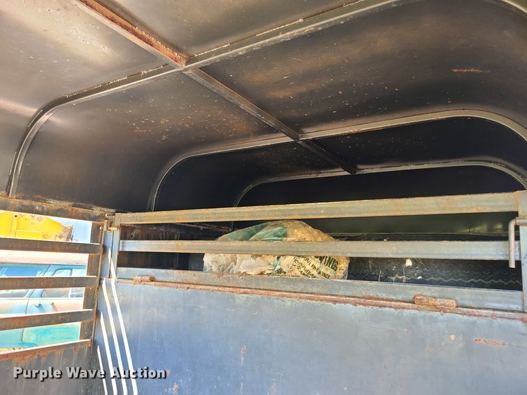 image for item GT9053 1983 Ponderosa livestock trailer