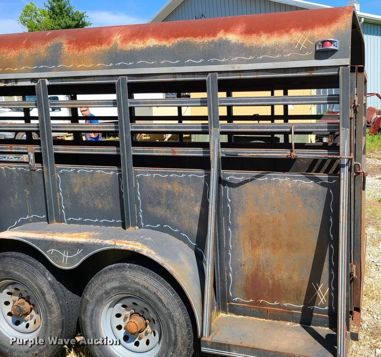 image for item GT9053 1983 Ponderosa livestock trailer