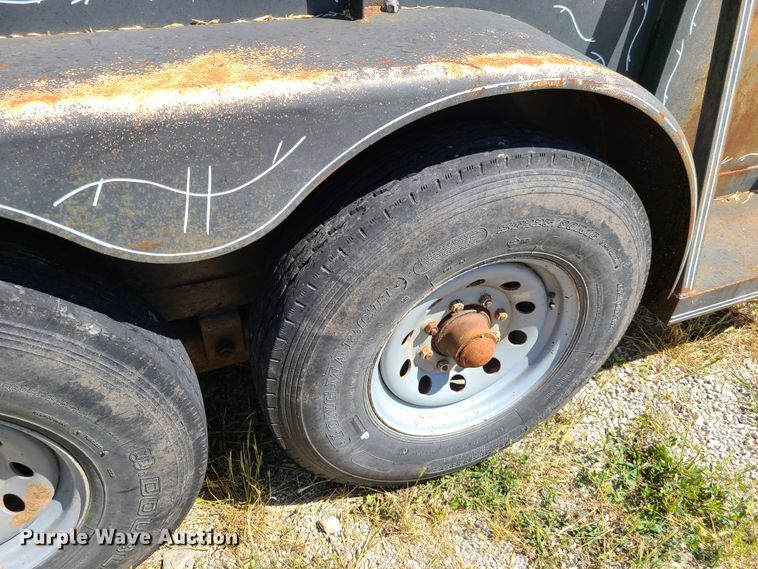 image for item GT9053 1983 Ponderosa livestock trailer