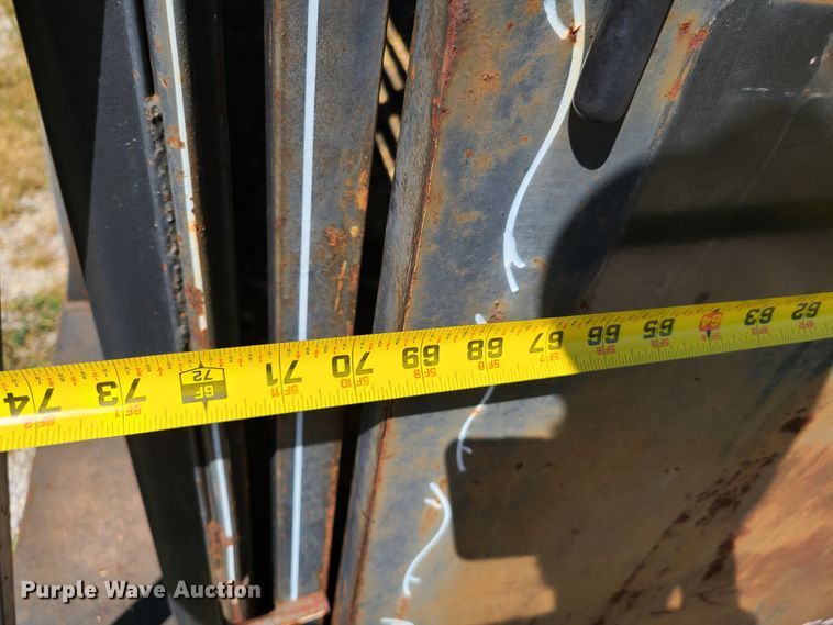 image for item GT9053 1983 Ponderosa livestock trailer