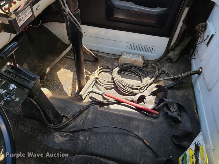 image for item GT9097 1988 GMC TopKick 7000  feed mixer truck