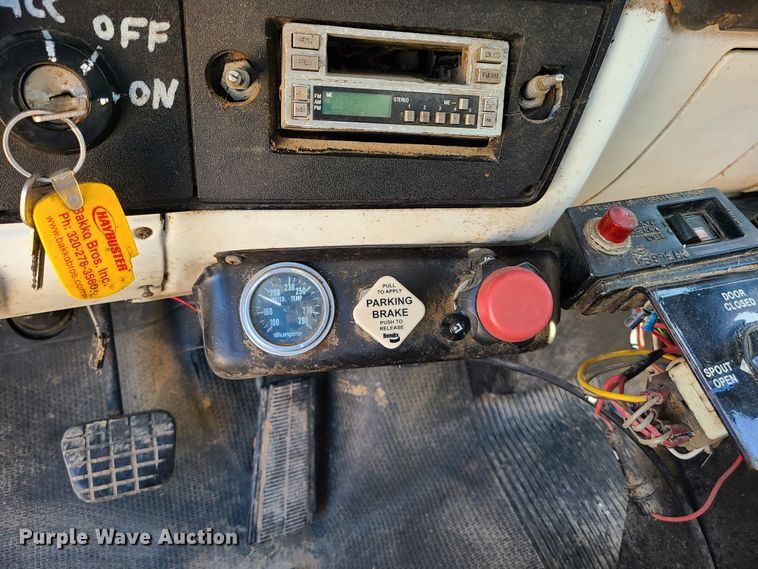 image for item GT9097 1988 GMC TopKick 7000  feed mixer truck