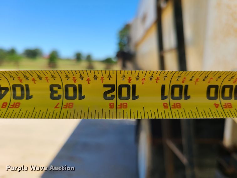 image for item GT9097 1988 GMC TopKick 7000  feed mixer truck